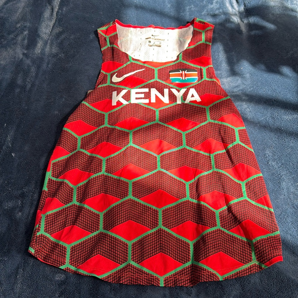 Nike Aeroswift tank top Small